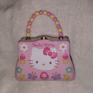 Hello kitty metal tin purse Great idea for a gift card holder